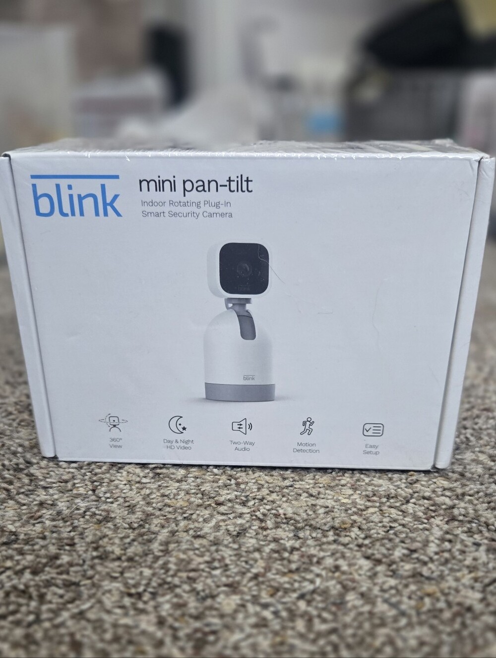Blink Mini Pan-Tilt Indoor Smart Security Camera - White